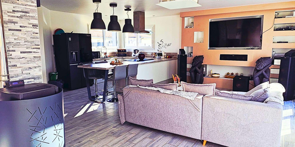 maison à CAVIGNAC (33620)