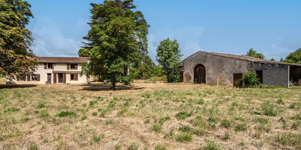 maison à ST QUENTIN DE BARON (33750)