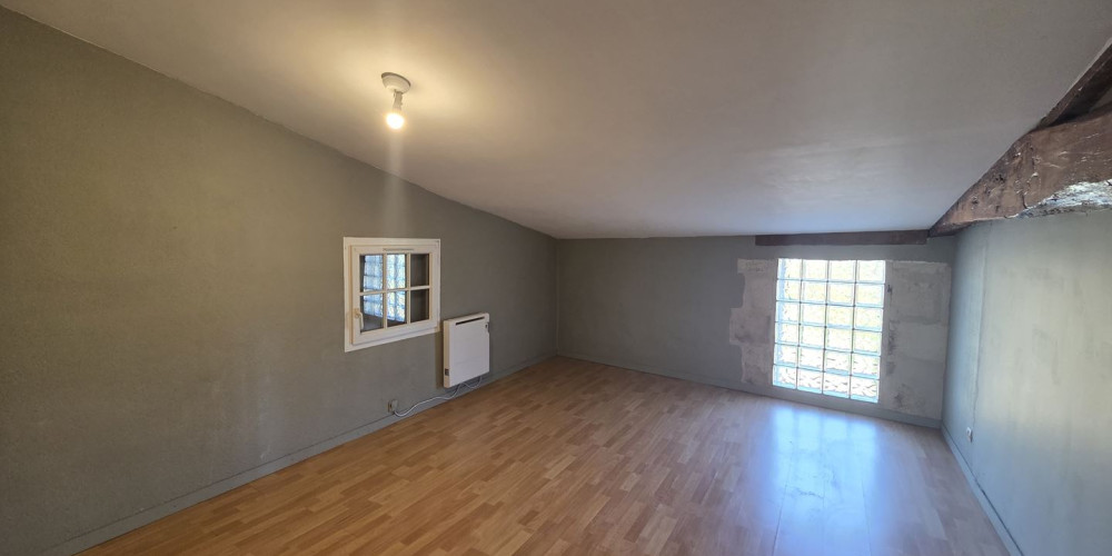 appartement à GALGON (33133)