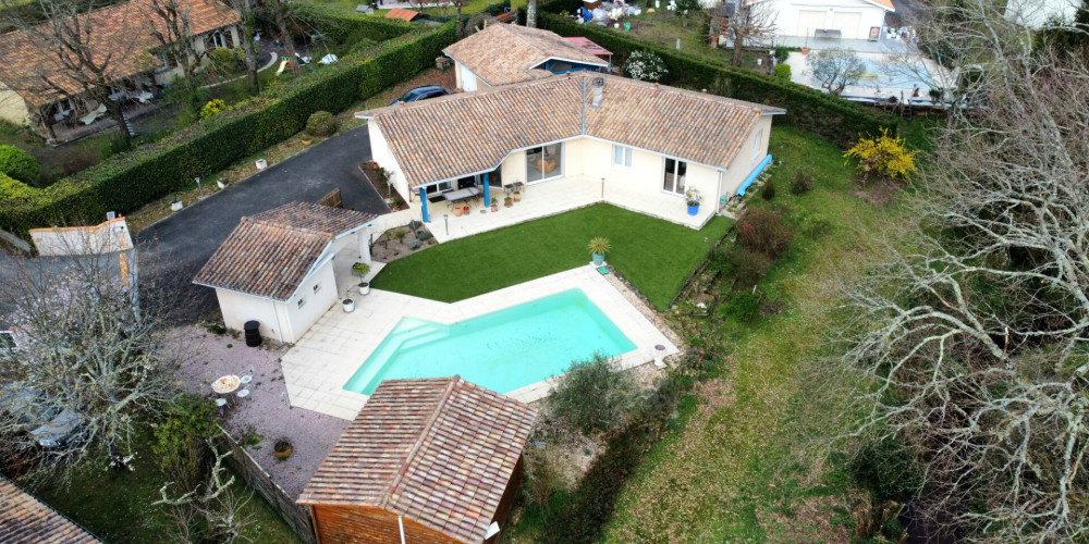 maison à ST AUBIN DE MEDOC (33160)