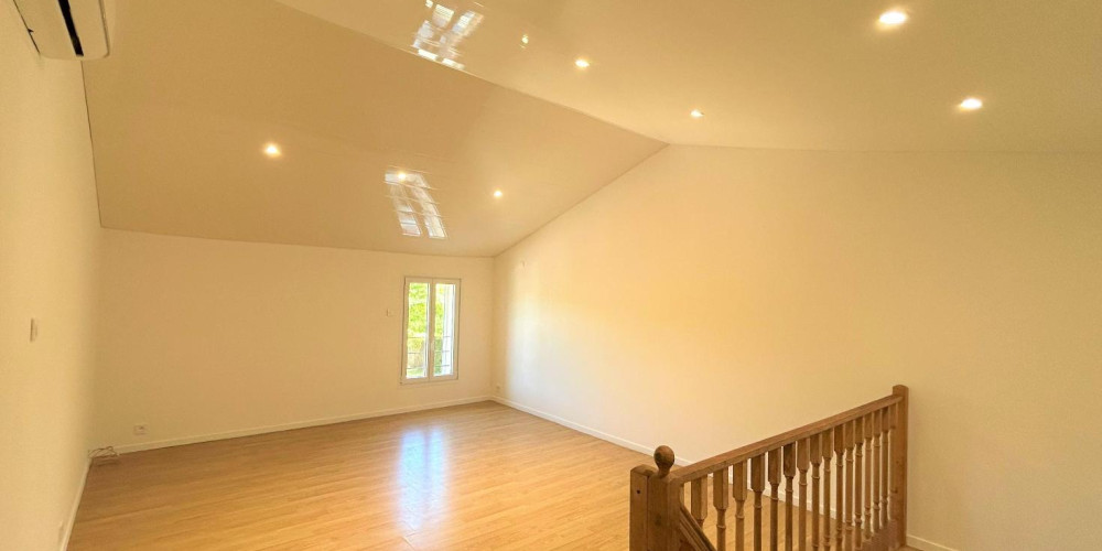 appartement à MONTAGNE (33570)