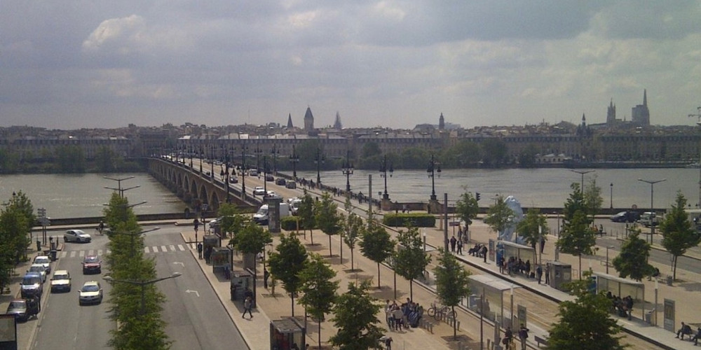 appartement à BORDEAUX (33100)
