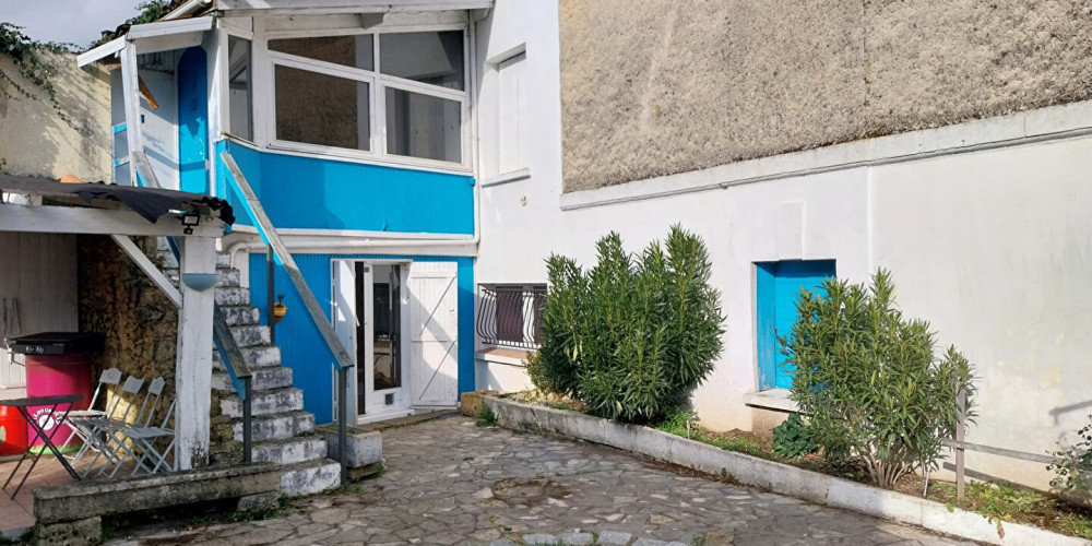 maison à ST JEAN DE BLAIGNAC (33420)
