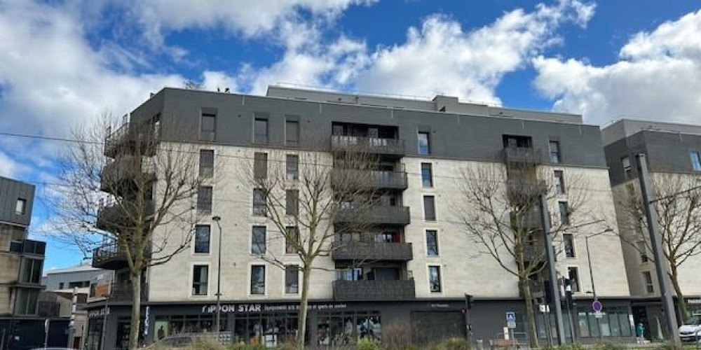 parking à CENON (33150)