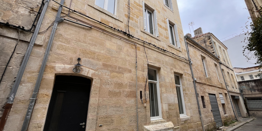 appartement à BORDEAUX (33800)