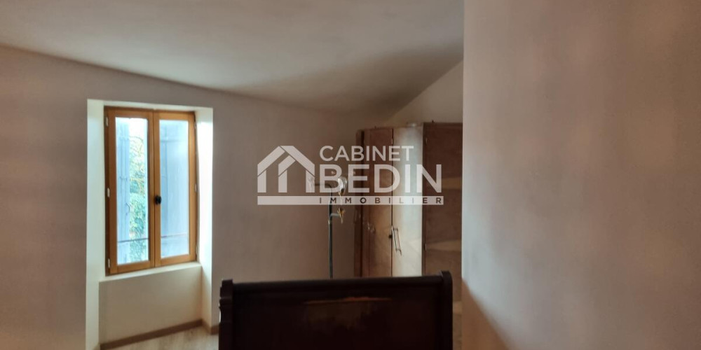 parking à PUJOLS SUR CIRON (33210)