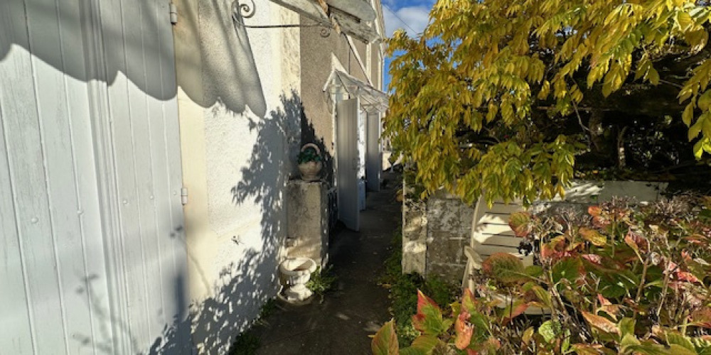 maison à MOURENS (33410)
