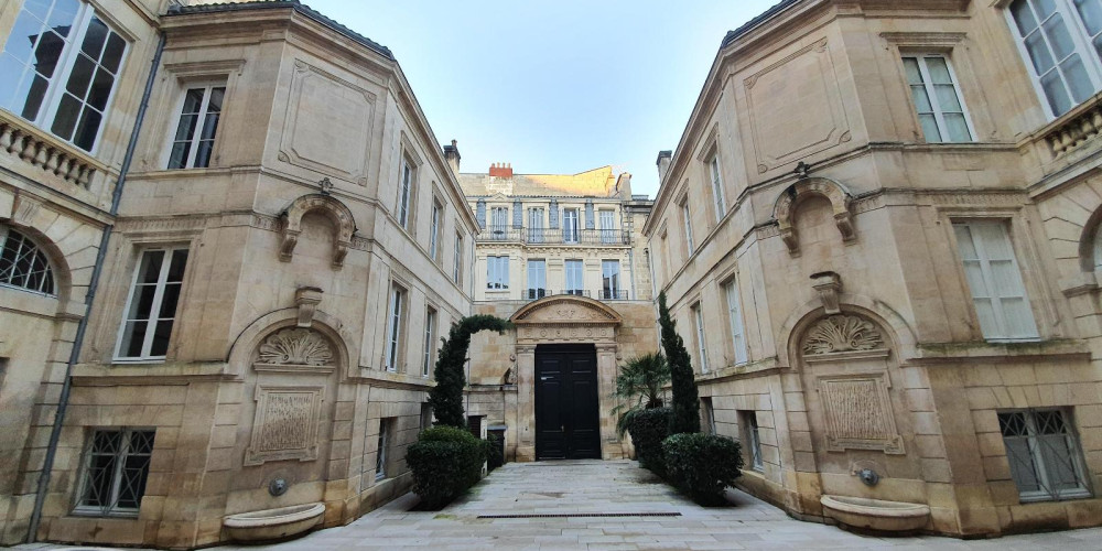 appartement à BORDEAUX (33000)