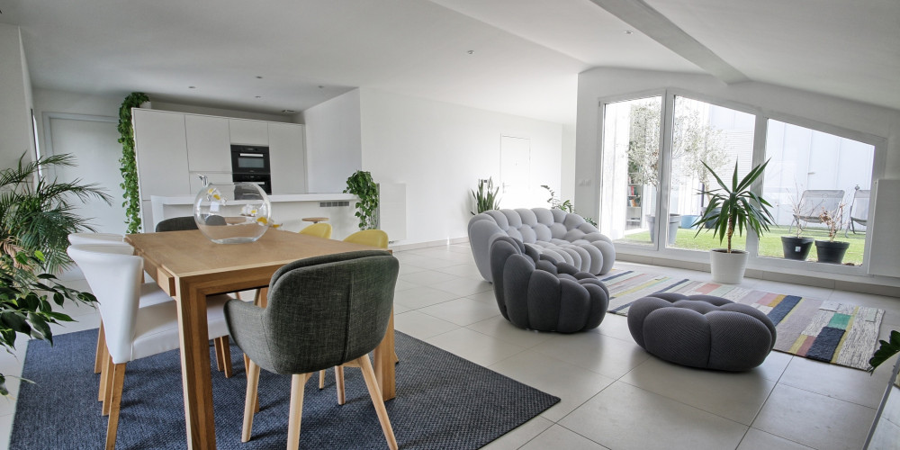 appartement à BORDEAUX (33300)