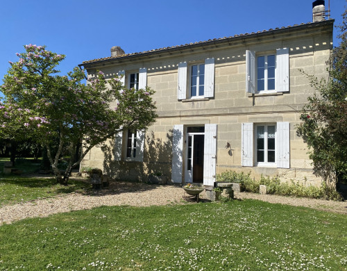 maison  PERISSAC