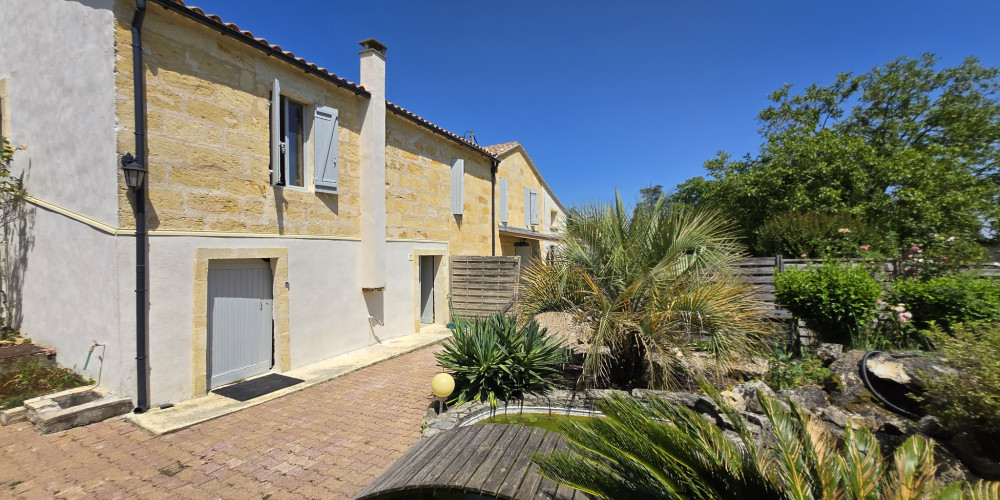 maison à ST HIPPOLYTE (33330)