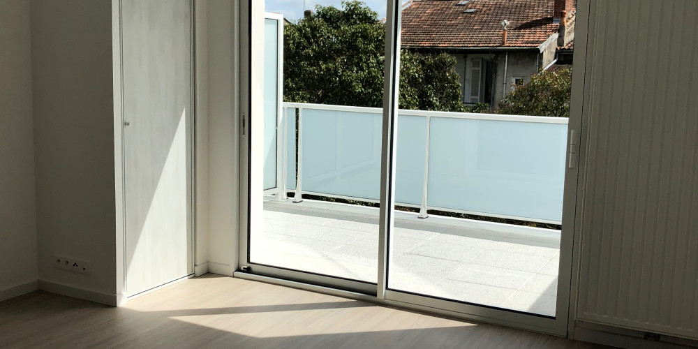 appartement à BORDEAUX (33800)