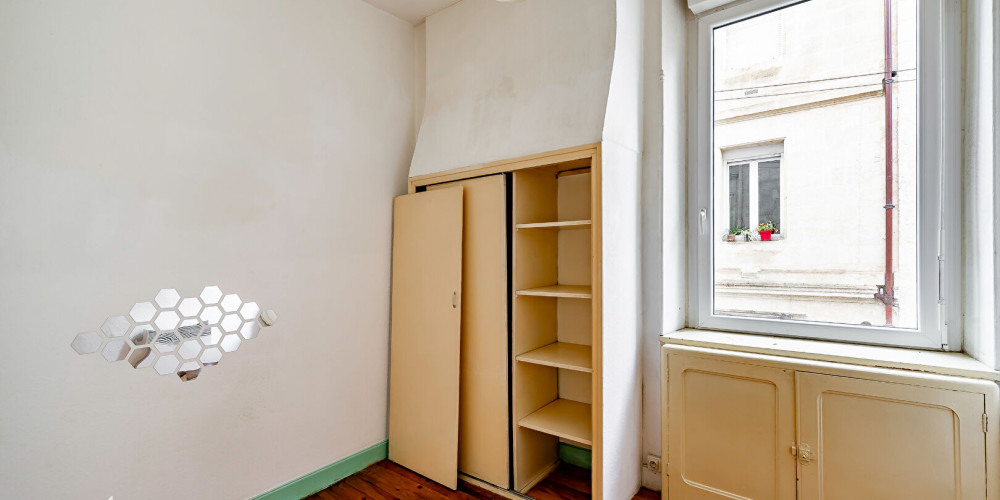 appartement à BORDEAUX (33800)