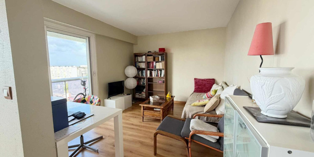 appartement à BORDEAUX (33300)