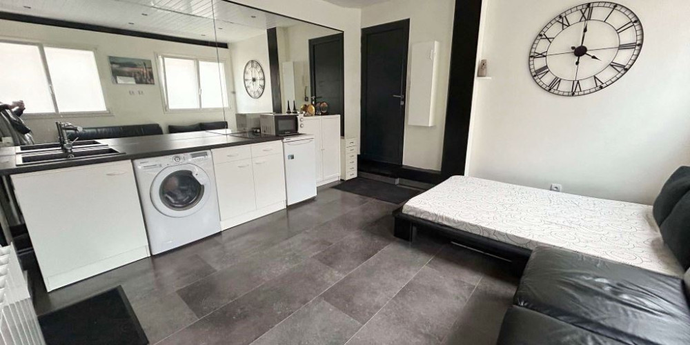 appartement à BORDEAUX (33800)