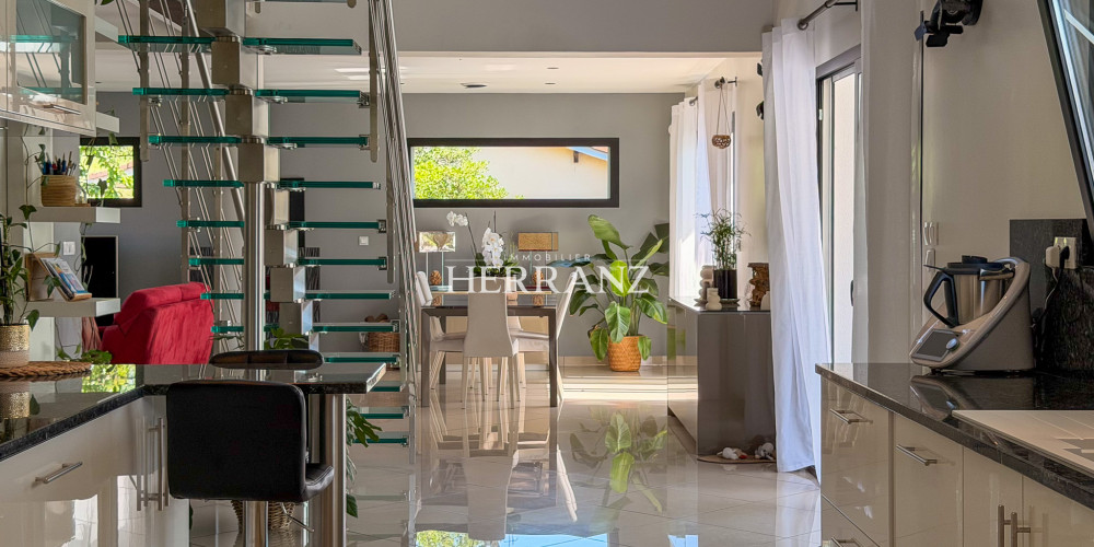maison à VILLENAVE D ORNON (33140)