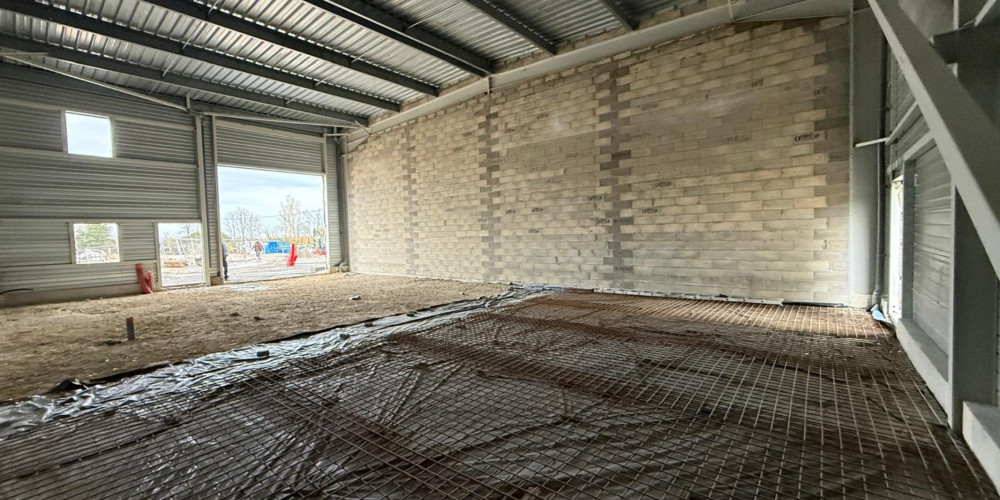 local industriel à AMBARES ET LAGRAVE (33440)