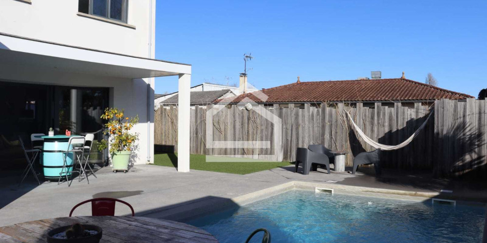 maison à ST JEAN D ILLAC (33127)