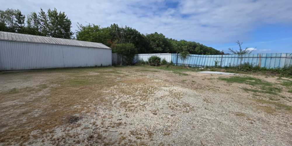 local commercial à CADAUJAC (33140)