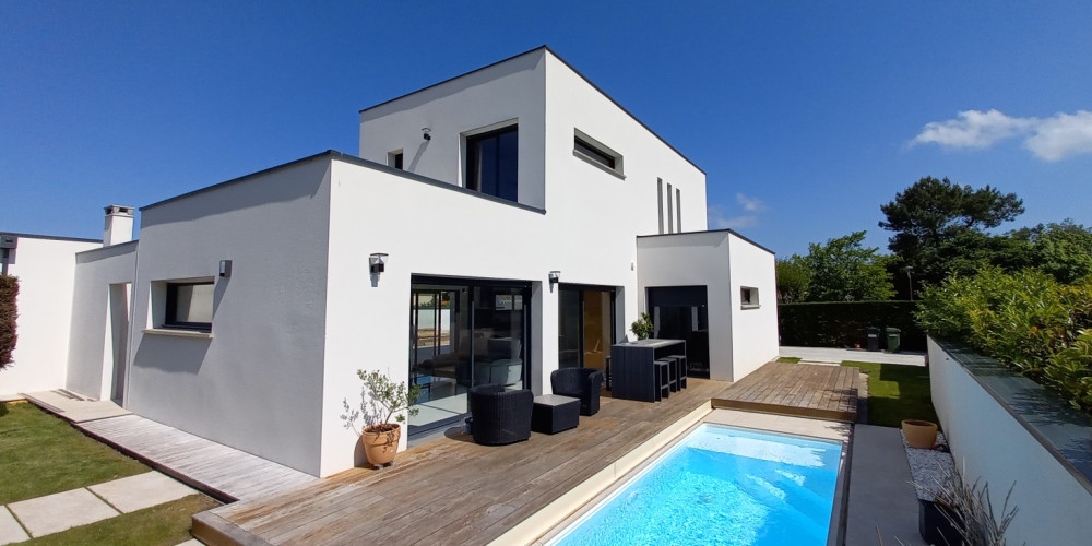 maison à ARTIGUES PRES BORDEAUX (33370)