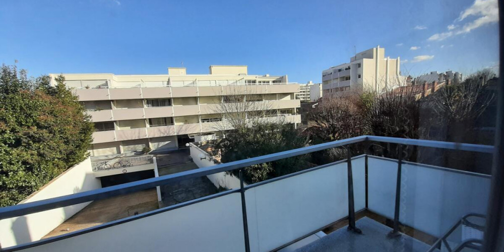 appartement à BORDEAUX (33800)