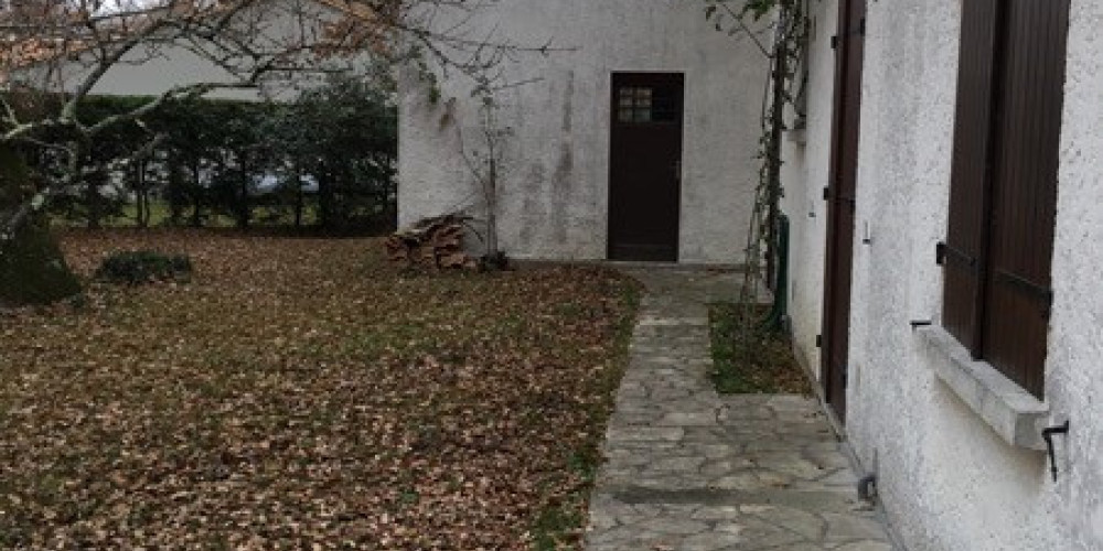 maison à ST SULPICE ET CAMEYRAC (33450)