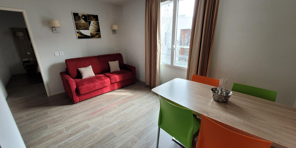 appartement à BORDEAUX (33300)