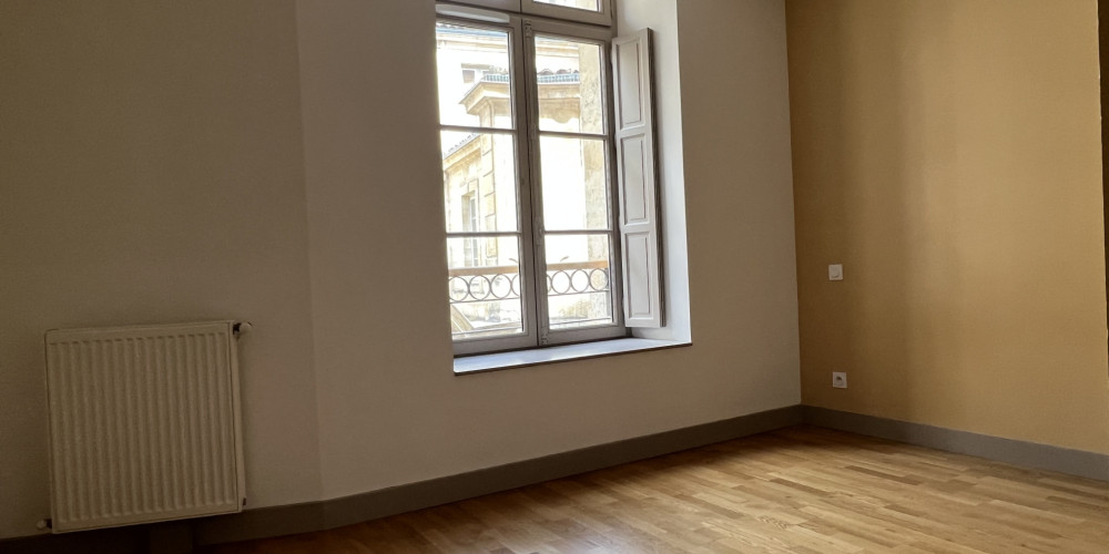 appartement à BORDEAUX (33000)