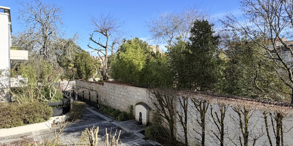 appartement à BORDEAUX (33200)