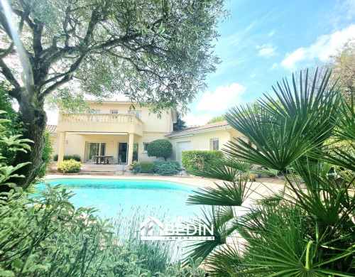 maison  MERIGNAC