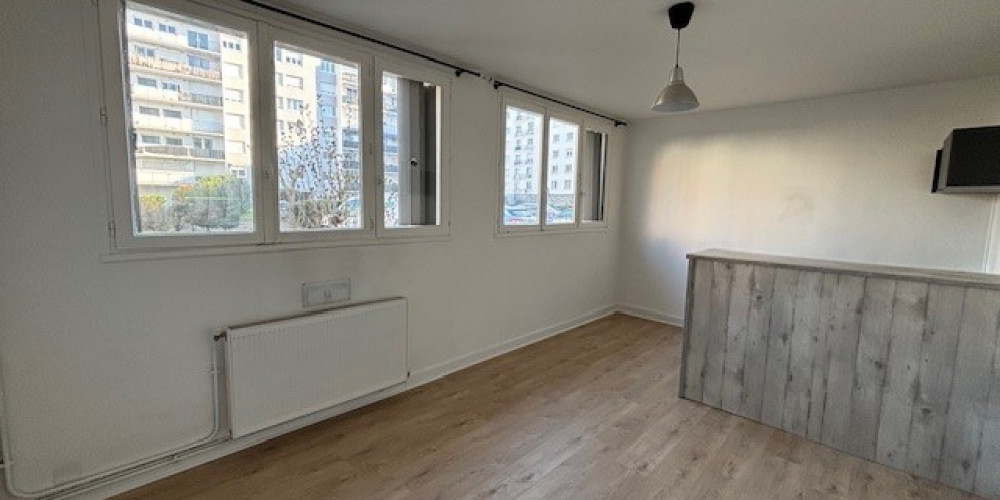 appartement à BORDEAUX (33300)