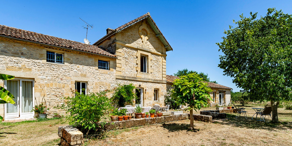 maison à LES SALLES DE CASTILLON (33350)