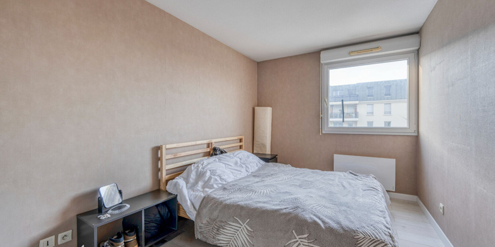 appartement à BORDEAUX (33300)