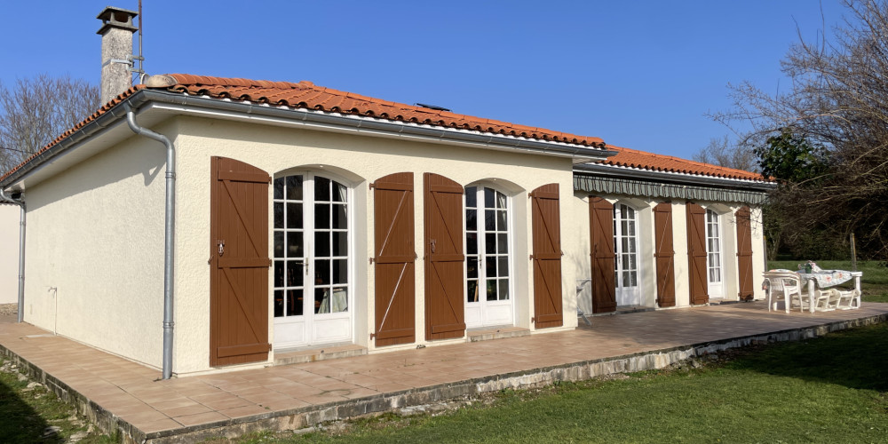 maison à STE COLOMBE (33350)