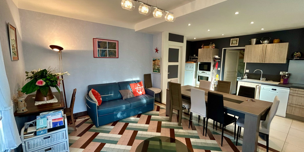 maison à ARES (33740)