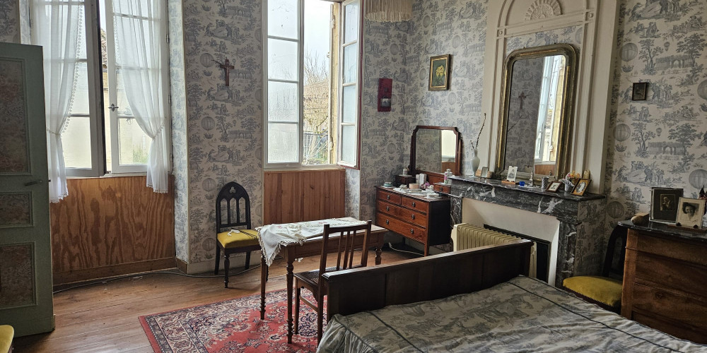 maison à SAUVETERRE DE GUYENNE (33540)