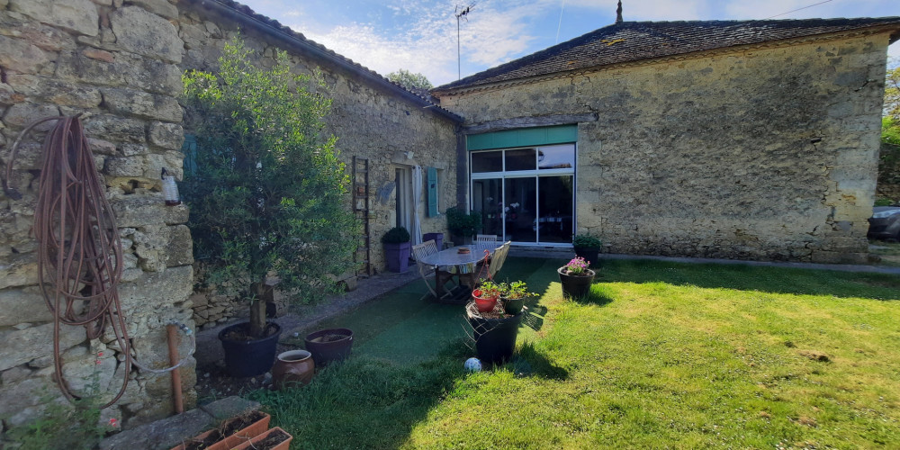 maison à BLASIMON (33540)