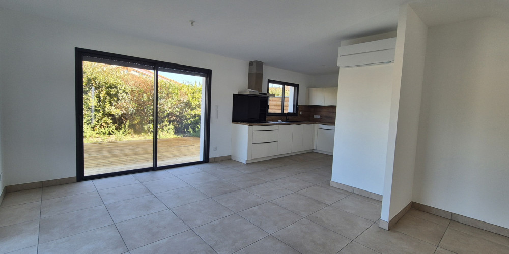 maison à ARES (33740)