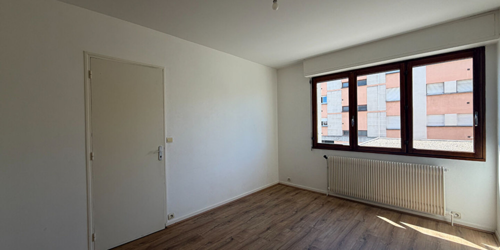 appartement à BORDEAUX (33800)