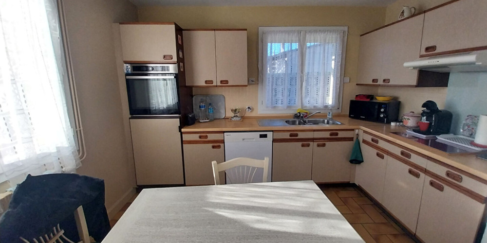 maison à ESCOUSSANS (33760)