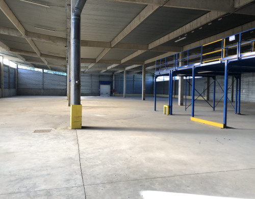 local industriel  CARBON BLANC