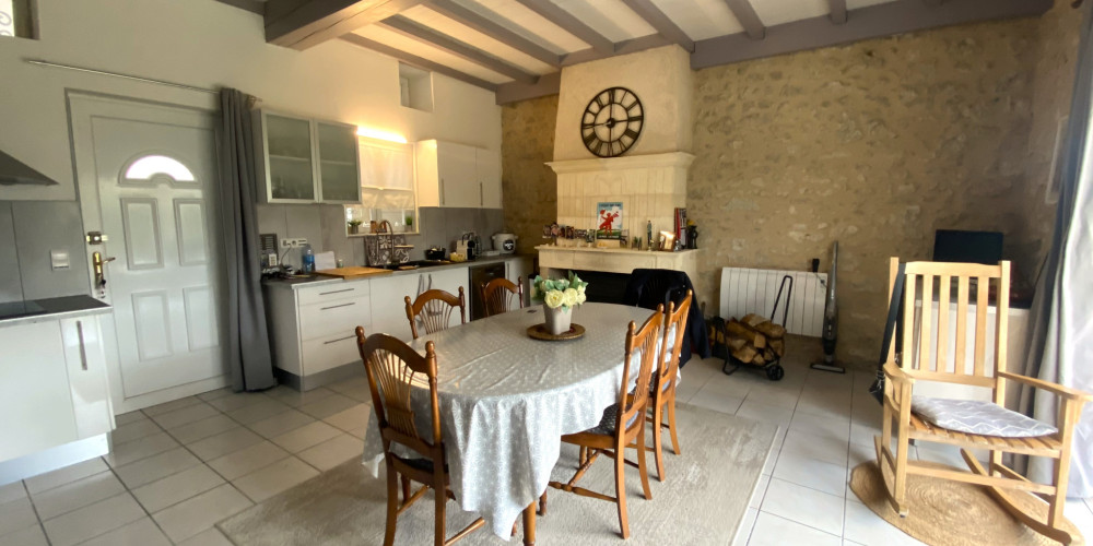 maison à ST GIRONS D AIGUEVIVES (33920)
