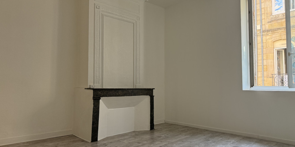 appartement à BORDEAUX (33800)