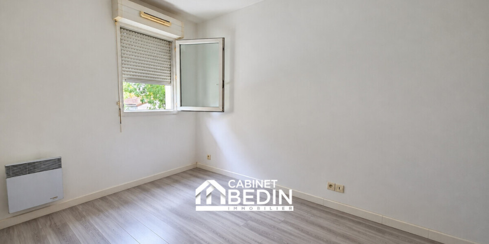 appartement à BRUGES (33520)