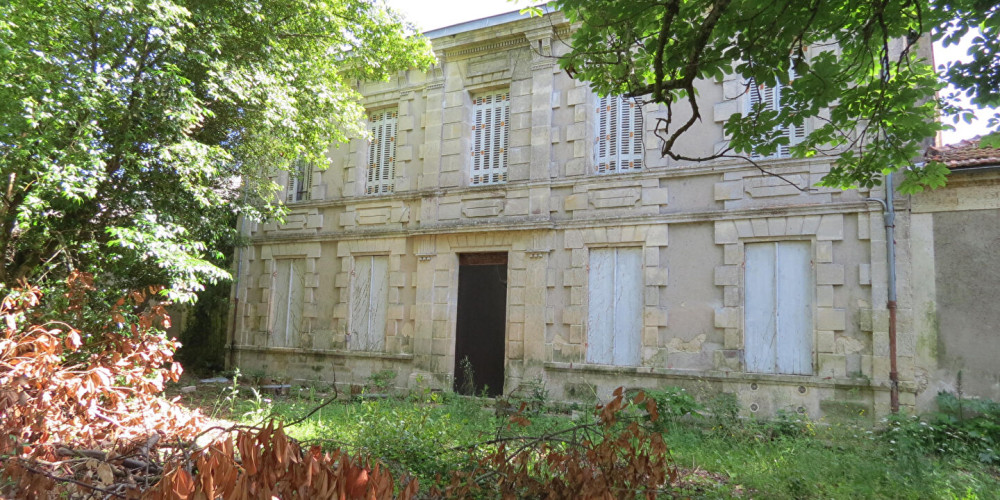 maison à MOULIS EN MEDOC (33480)