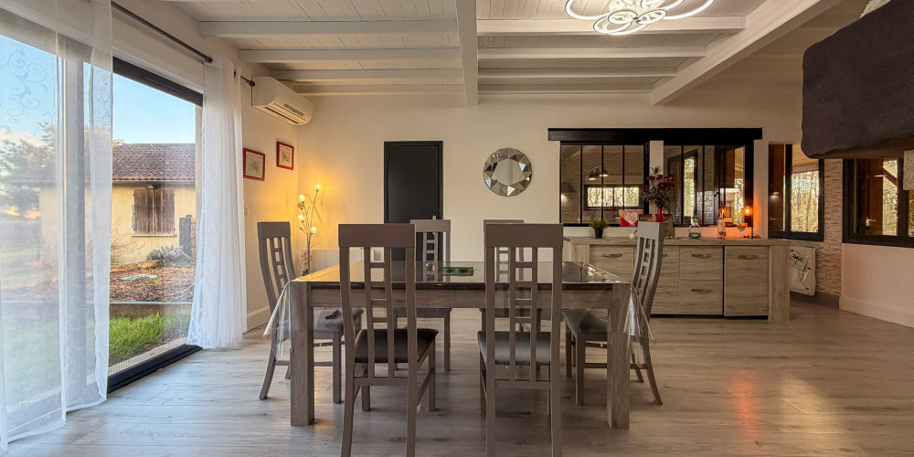 maison à MONTAGNE (33570)