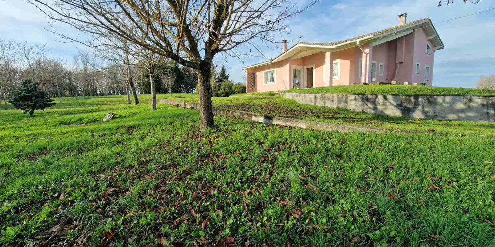 maison à PUGNAC (33710)