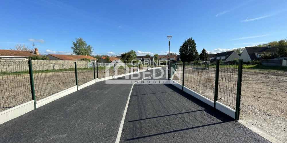 terrain à ST MEDARD EN JALLES (33160)