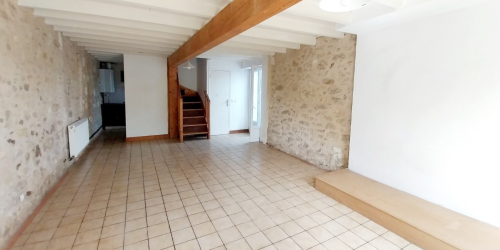 maison à LA SAUVE (33670)