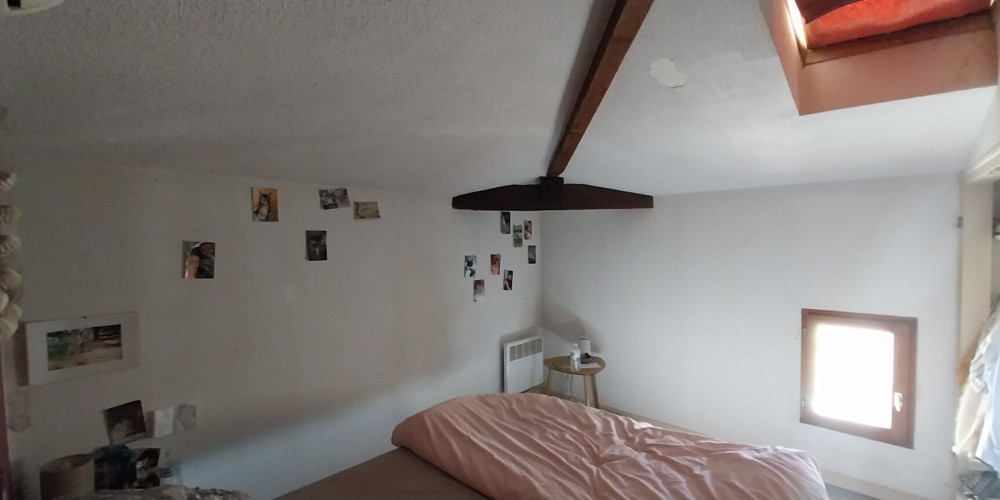 immeuble à ST DENIS DE PILE (33910)